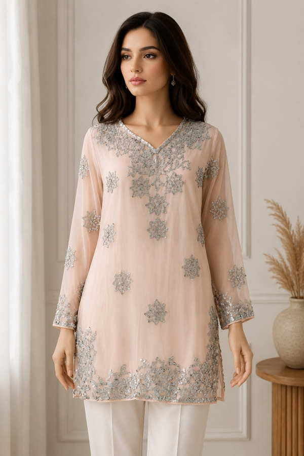 Beige dames tuniek met zilveren pailletten en borduursels (Kurti) 