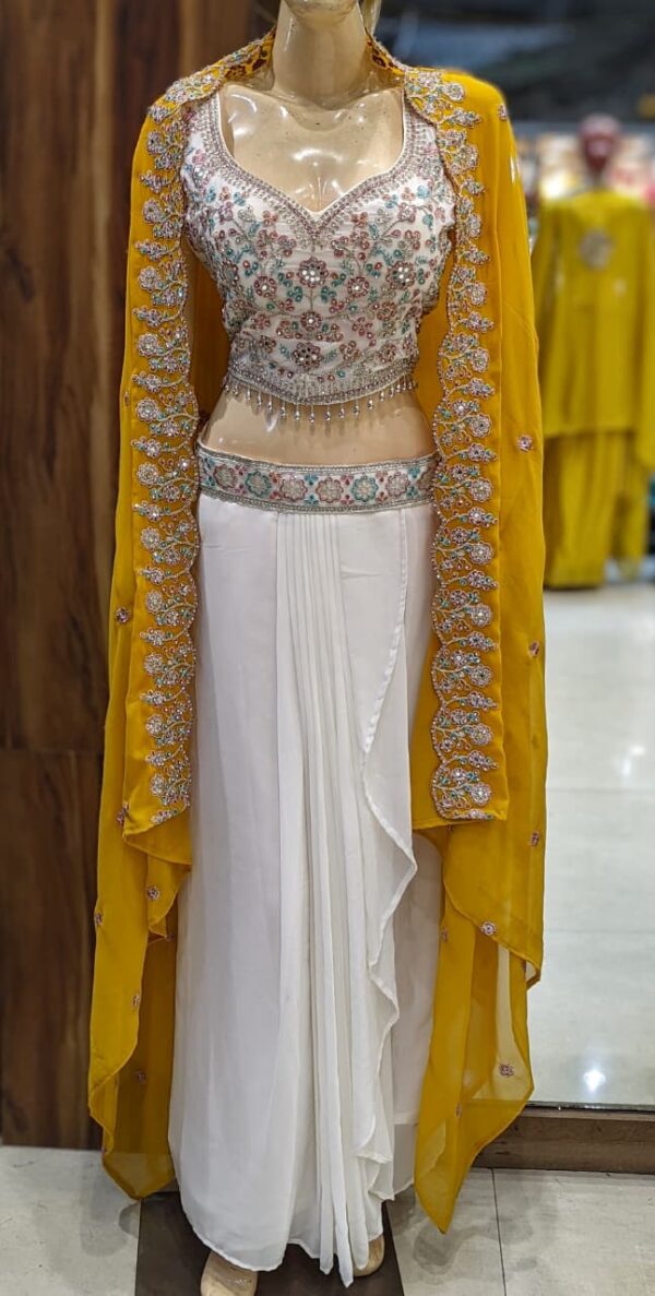 Luxe Drape Saree Set – Mosterdgeel & Wit